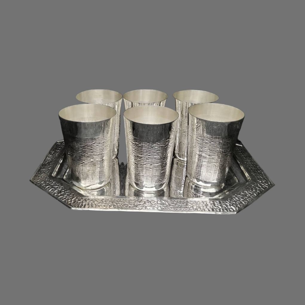 https://www.jewelnidhi.com/img/1609926408GLASS SET 1+6 MODEL6.jpeg